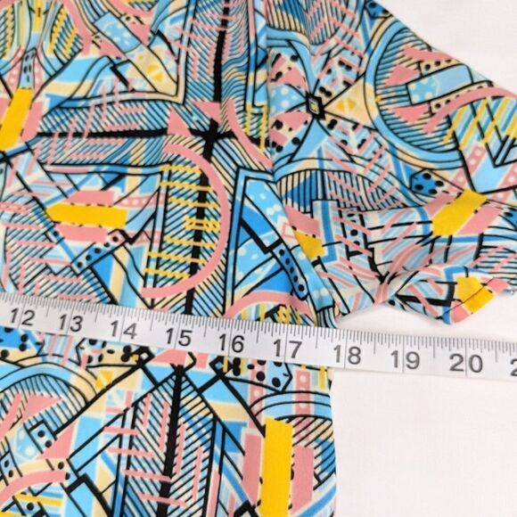Everly Abstract Patterned Shift Dress - Picture 9 of 9